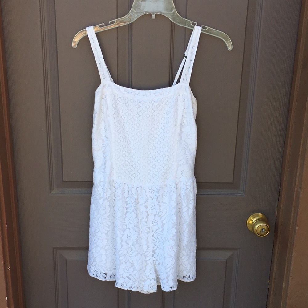 Abercrombie & Fitch adorable lace romper